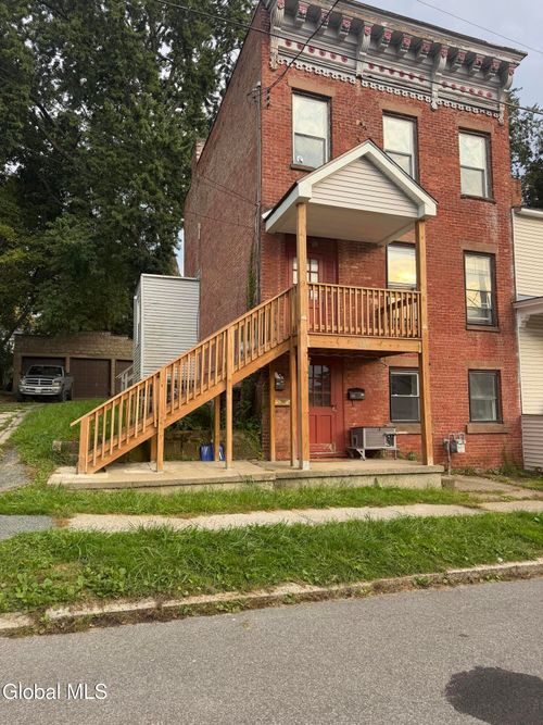 828 2nd St, Rensselaer, NY, 12144-2109 | Card Image