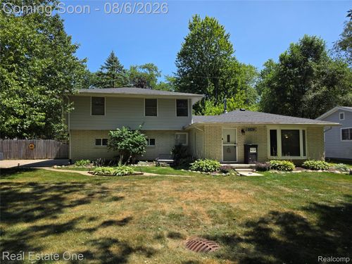 3239 Fox Blvd, Commerce Twp, MI, 48382-4231 | Card Image
