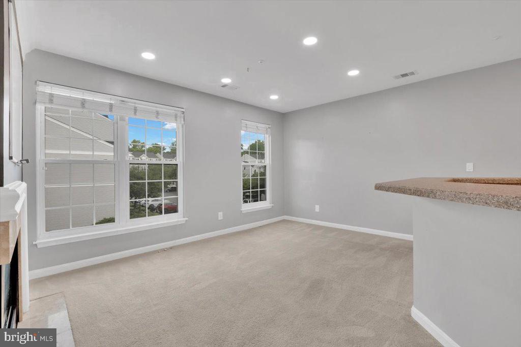 Residential Lease in ALEXANDRIA 4