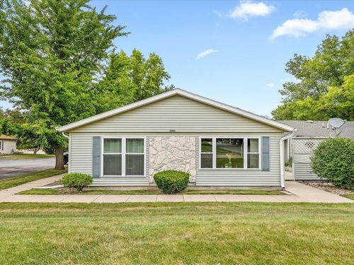unit-3-3200 S Carthage Street, Freeport, IL, 61032 | Card Image