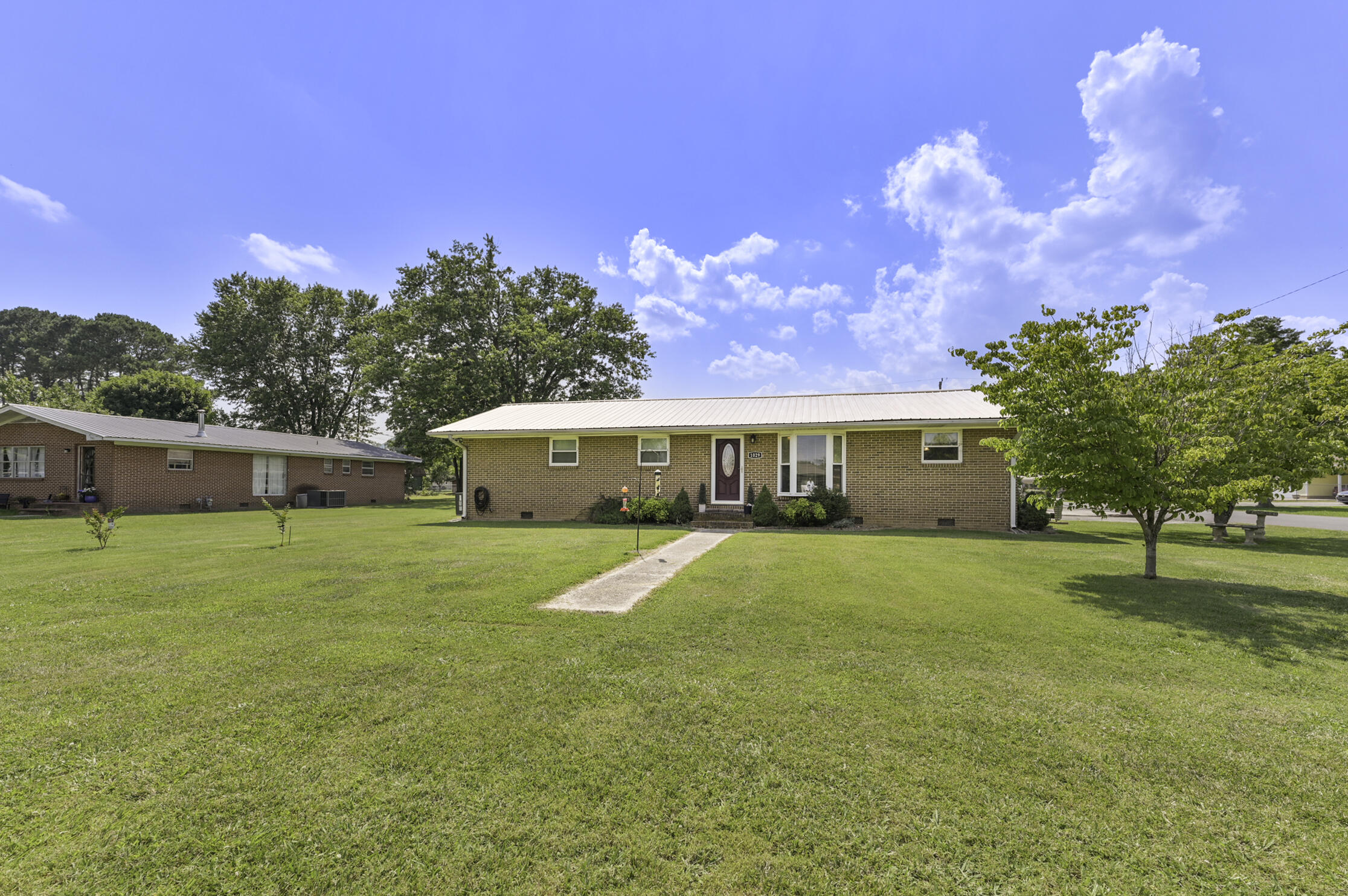 Francis Ave, Jasper, TN 37347