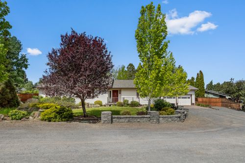 1776 Ne Pheasant Ln, Bend, OR, 97701-3940 | Card Image