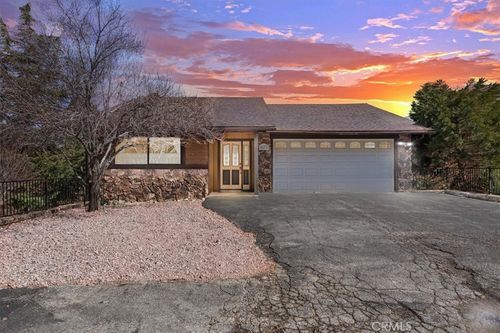 5471 Zurich Dr, Wrightwood, CA, 92397-9512 | Card Image