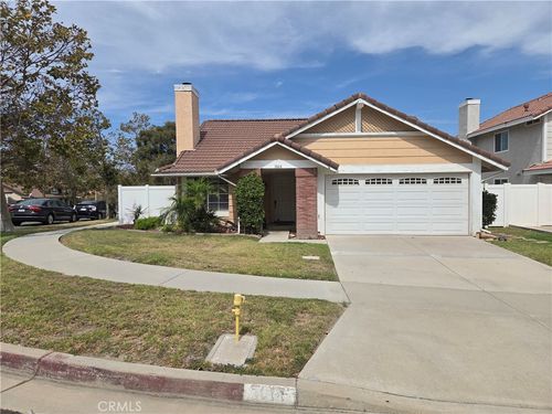 1068 Smoketree Dr, Corona, CA, 92882 | Card Image