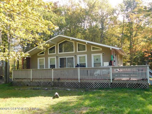 3208 Carobeth Dr, Tobyhanna, PA, 18466-8137 | Card Image