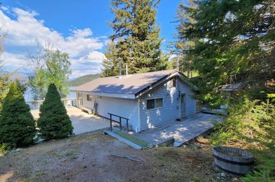 7281 Gun Lake Rd W, Home with 3 bedrooms, 1 bathrooms and 5 parking in Gold Bridge BC | Image 2