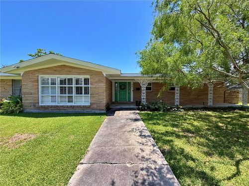 301 Bermuda Pl, Corpus Christi, TX, 78411-1507 | Card Image