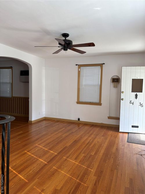 8436 252nd St, Bellerose, NY, 11426-2119 | Card Image