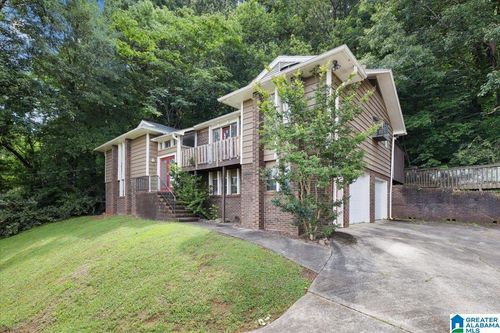 8825 Valley Hill Dr, BIRMINGHAM, AL, 35206-3541 | Card Image
