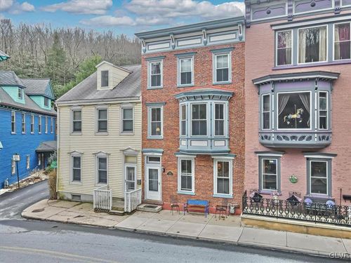 129 W Broadway, Jim Thorpe, PA, 18229-1930 | Card Image