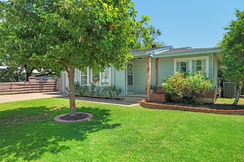 707 Sycamore St, Weatherford, TX, 76086-5128 | Card Image
