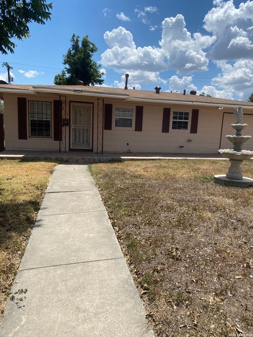 246 Pollydale Ave, San Antonio, TX, 78223-2432 | Card Image