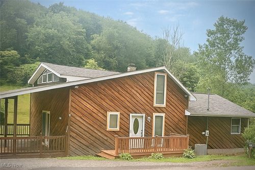 1321 Congo Arroyo Rd, New Cumberland, WV, 26047-2083 | Card Image