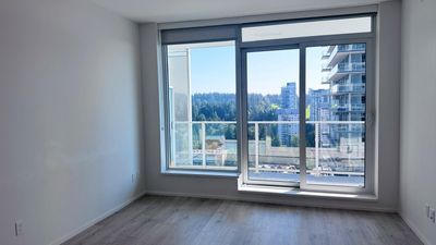 2203 - 3833 Evergreen Pl, Condo with 1 bedrooms, 1 bathrooms and 1 parking in Burnaby BC | Image 3