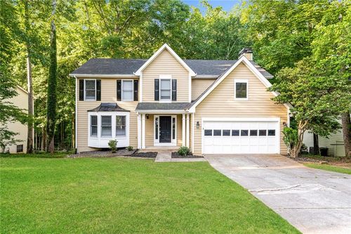 745 Mountain Oaks Pkwy, Stone Mountain, GA, 30087-4739 | Card Image