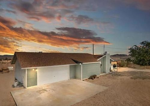 55540 Shannon Rd, Landers, CA, 92285-9415 | Card Image