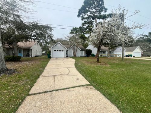 41 3rd Ave, Shalimar, FL, 32579-2148 | Card Image