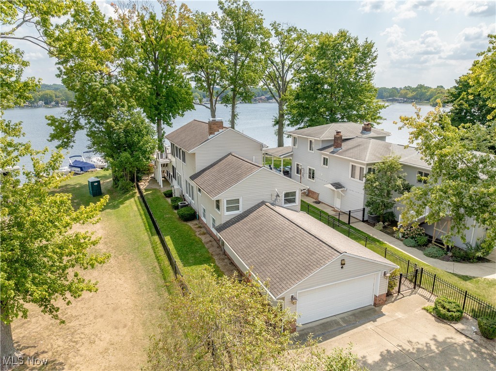 Sandra Ave, New Franklin, OH 44319