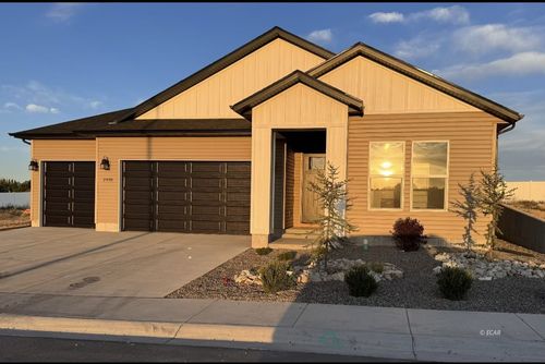 2902 Aria Way, Elko, NV, 89801 | Card Image