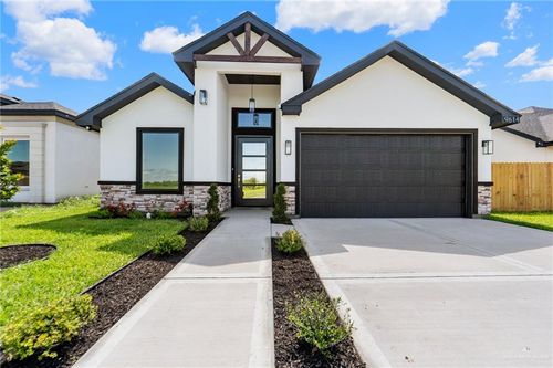 9614 N 71st Ln, Mission, TX, 78573-6112 | Card Image