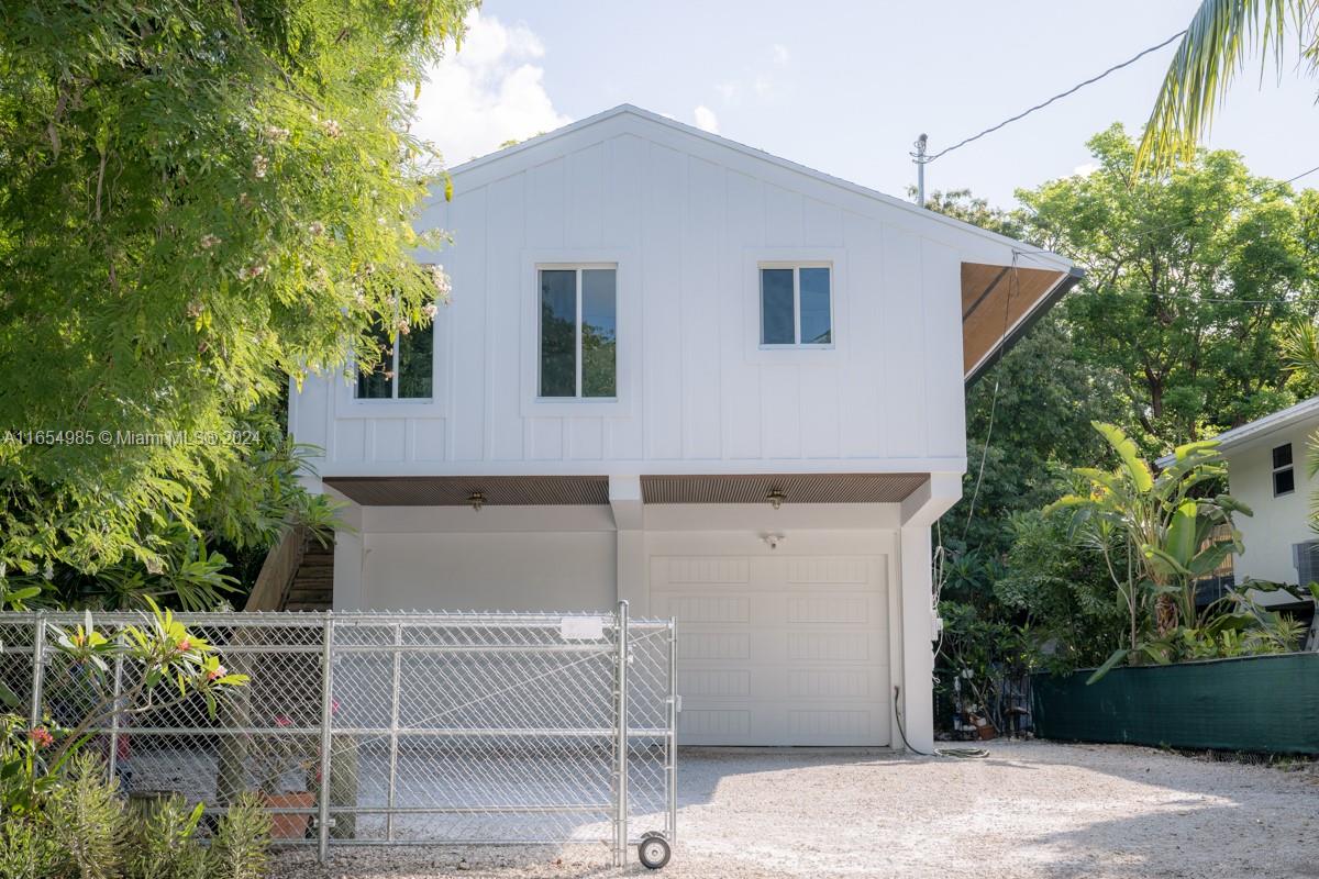 Bay View Ave, Key Largo, FL 33037
