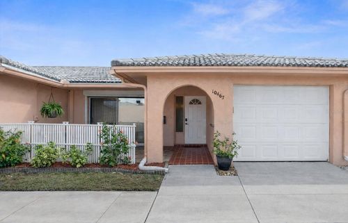 10467 Larchmont Pl N, PINELLAS PARK, FL, 33782-2753 | Card Image