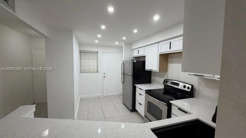 110-1-1660 Ne 191st St, Miami, FL, 33179-4100 | Card Image