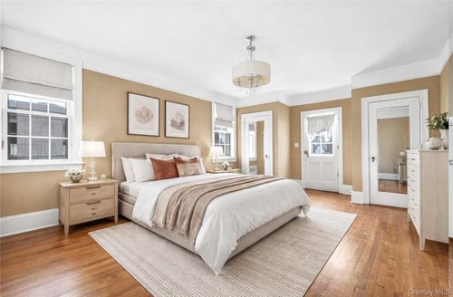 3326 162nd St, Flushing, NY, 11358-1327 | Card Image