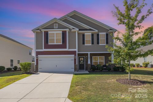 197 Crimson Queen Dr, Blythewood, SC, 29016-5810 | Card Image