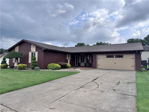 1327 Huntington Ct, Boardman, OH, 44512-4023 | Card Image