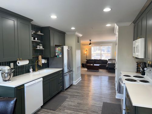 apt-1811-1101 Tree Top Way, Knoxville, TN, 37920-2092 | Card Image