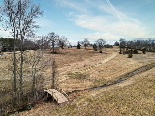 122 Fairway Acres Dr, Home with 7 bedrooms, 5 bathrooms and 3 parking in Dunmor KY | Image 91