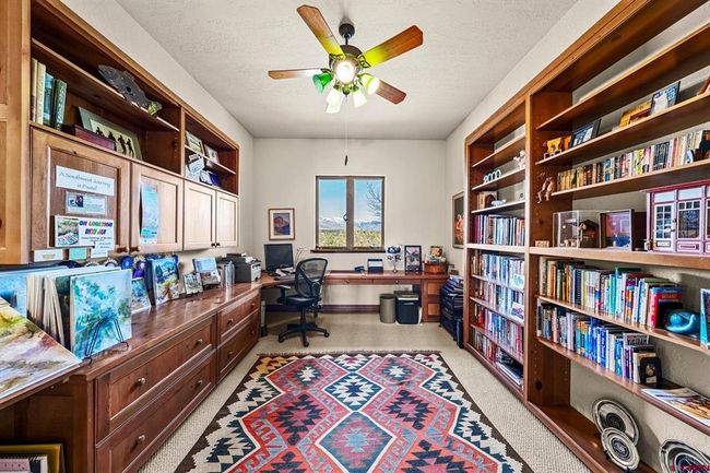 Custom built-ins add elegance to the office | Image 21