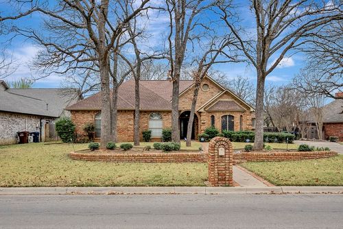 1501 Lynhurst Ln, Denton, TX, 76205-8083 | Card Image