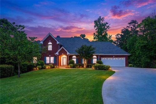 2744 Waters Edge Dr, Gainesville, GA, 30504-3960 | Card Image