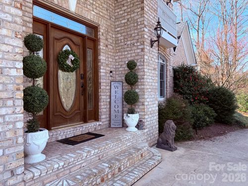 32-510 Stonecroft Ct Se, Lenoir, NC, 28645-4620 | Card Image