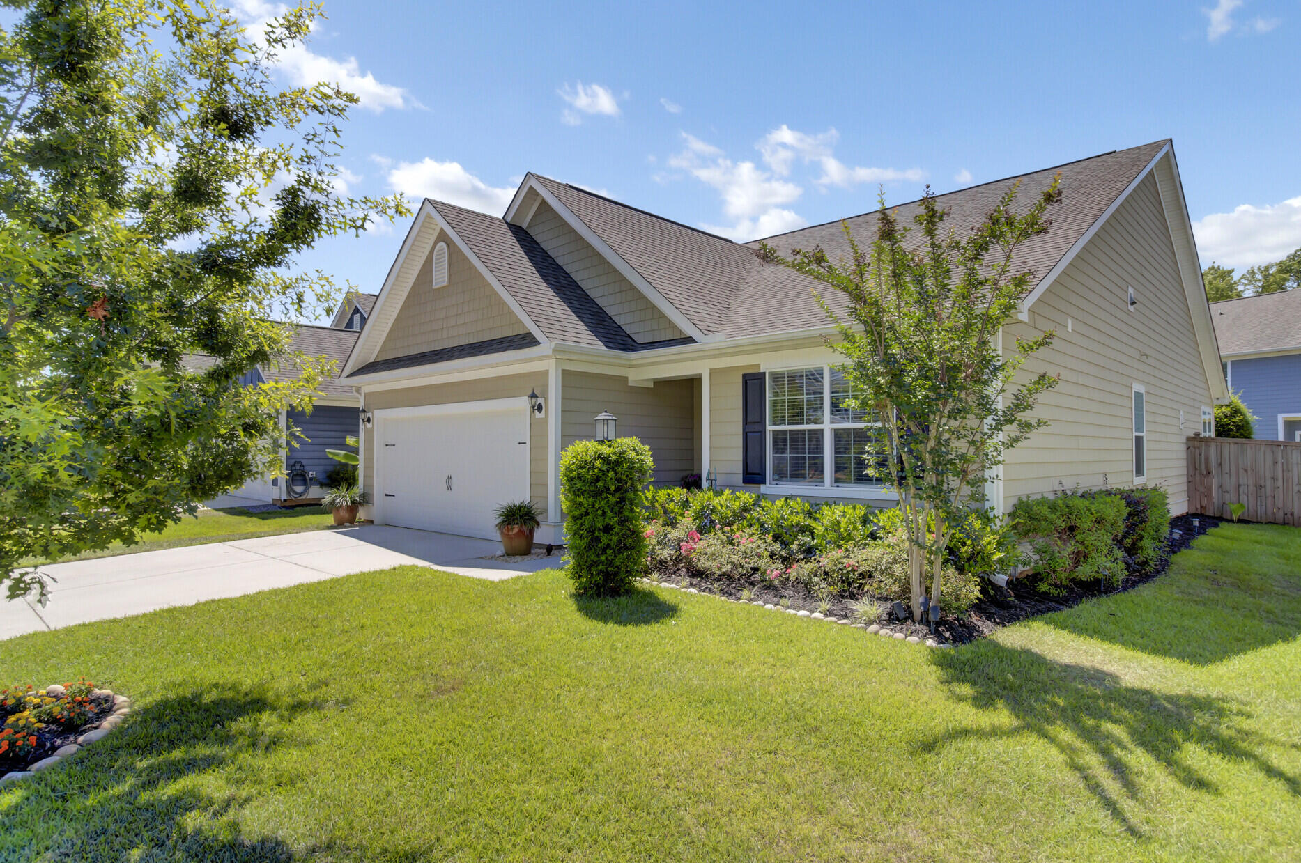 Longdale Dr, Summerville, SC 29483
