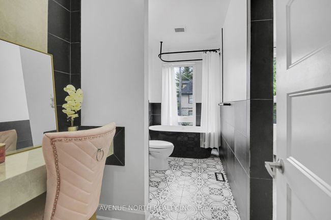 48 Brighton Ave, House attached with 5 bedrooms, 4 bathrooms and 2 parking in Ottawa ON | Image 25