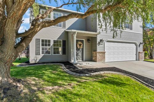 234 E Willow Creek Dr, Middleton, ID, 83644-6035 | Card Image
