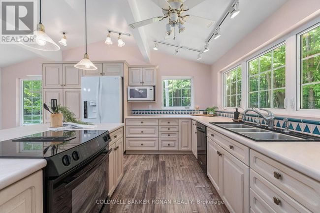 953026 7 Th Line Ehs, House other with 4 bedrooms, 2 bathrooms and 12 parking in Mono ON | Image 6