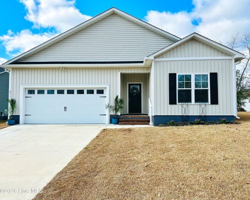 211 Baker Rd, Hubert, NC, 28539-1203 | Card Image