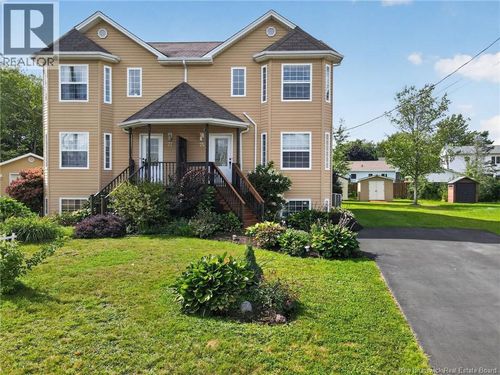 75 Christopher Cres, Moncton, NB, E1G0A4 | Card Image