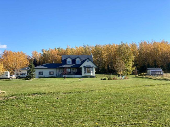 1 - 722025 Range Road 94, Home with 5 bedrooms, 3 bathrooms and null parking in Beaverlodge AB | Image 5