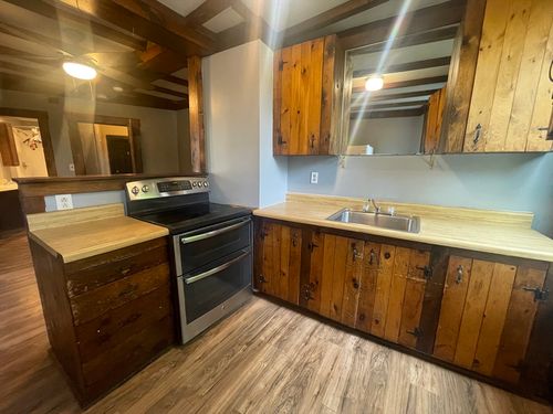 apt-2-16 Oriole St, Gardner, MA, 01440-2134 | Card Image