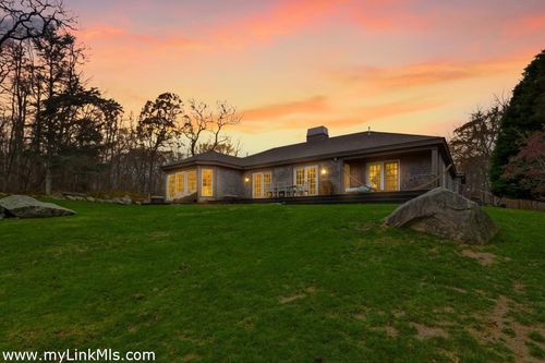 300 North Rd, Chilmark, MA, 02535-1980 | Card Image