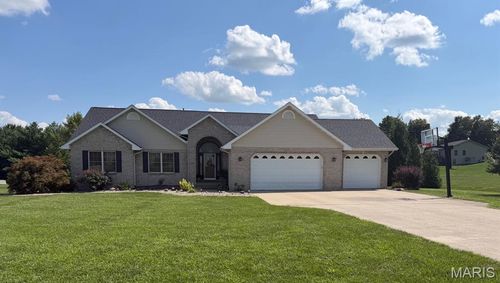 20 Glory Dr, Highland, IL, 62249-3864 | Card Image