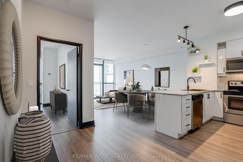 606-2900 Highway 7 Road, Vaughan, ON, L4K0G3 | Card Image