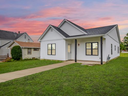 94 W 30th Pl, South Chicago Heights, IL, 60411-5402 | Card Image