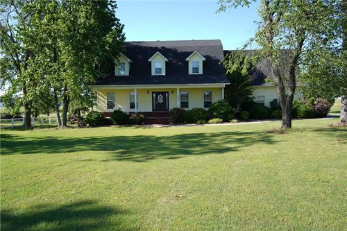 2655 S Elmira Ave, Russellville, AR, 72802-2106 | Card Image