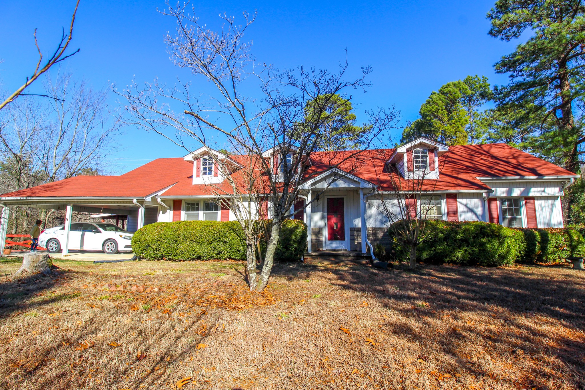 Highway 104 , Lexington, TN 38351